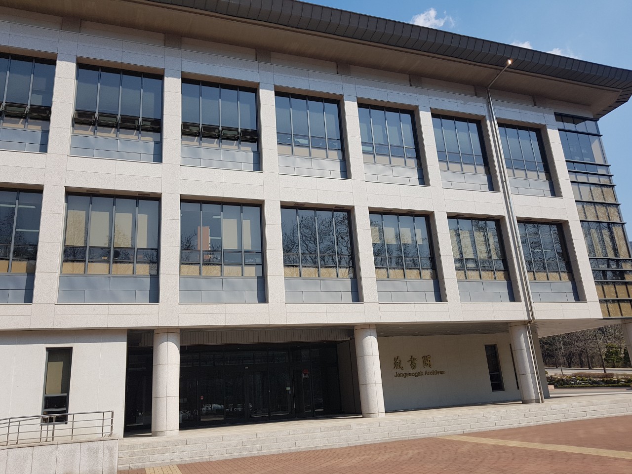 자료실이전 부서 위치 변경에 따른 자료실 도서 및 서가이전