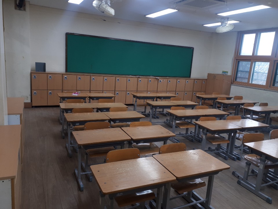 석면텍스제거 수원특례시 초등학교 70개실 이사현장!